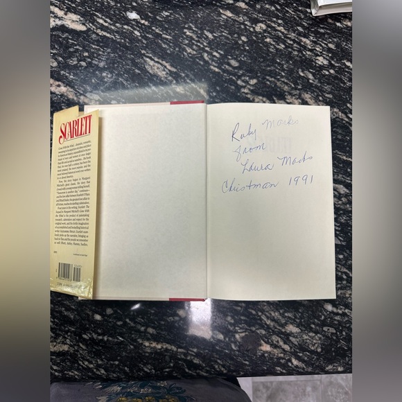 Scarlett The Sequel to Margaret Mitchell's Gone with the Wind Hardcover Book - Picture 2 of 10